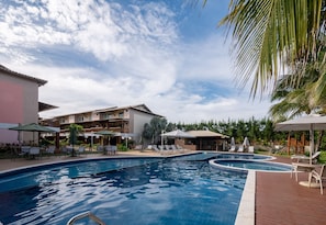 Pool - Inn w/ Pool in Itacimirim Rsv0008 (Camaçari)