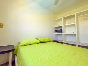Room - Family House with Private Jacuzzi & Pool (Acapulco de Juárez)