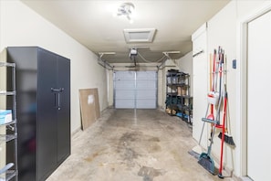 Interior - South Austin 3BR/2BA, Sleeps 6, Near SoCo (Austin)