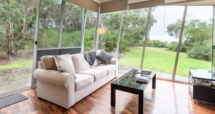 Proms Edge - Saltbush Villa