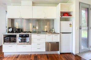 Private kitchen - Proms Edge - Saltbush Villa (Yanakie)