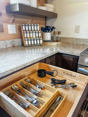 Private kitchen - UTV Trailer Parking > 3 Kings > Hot Tub > New Build (Campton)
