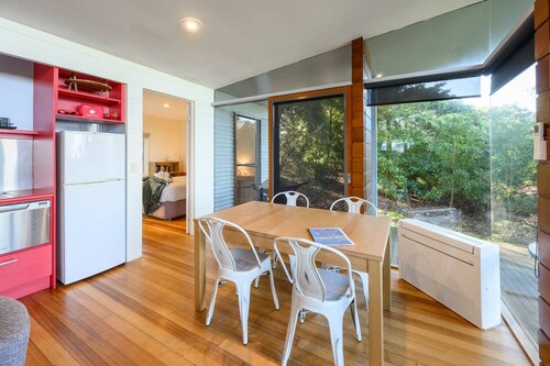 Proms Edge - Coastal Banksia Villa