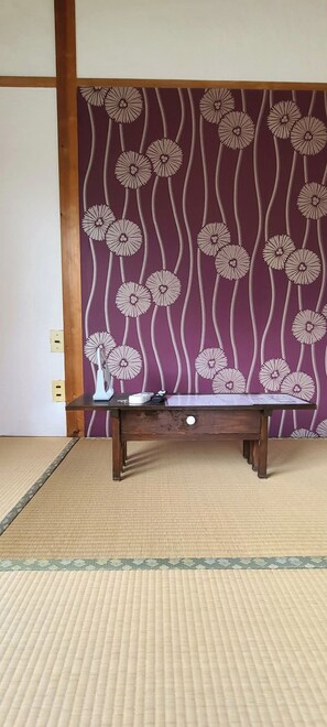 Room - Irimoya (Bizen)