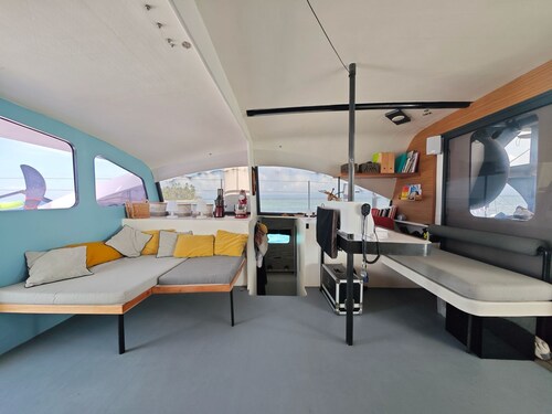 FLOATING LOFT IN THE MARQUISES ISLANDS. ONECAT Catamaran
