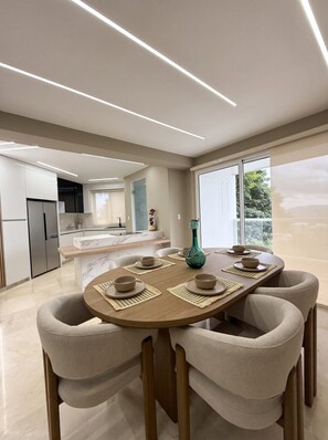 Dining - Apto moderno 3 hab con planta eléctrica en Barquisimeto (Barquisimeto)