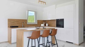 Private kitchen - Holiday home with swimming pool (Punat)