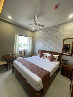 Room - Shivpalace Hotel  (JAIPUR)