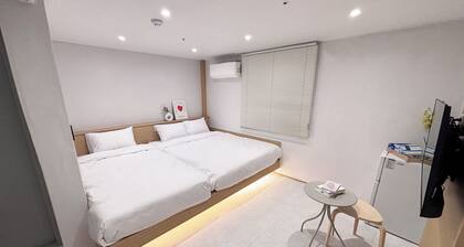 Monolith Stay Hotel