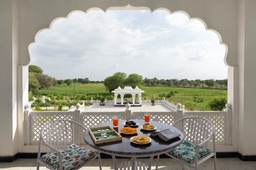 ELIVAAS Signature Vijaypura Bagh 6BHK