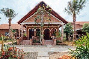 Unclassified image, 2 of 7, button - DOL Phu Quoc Resort (Phu Quoc)