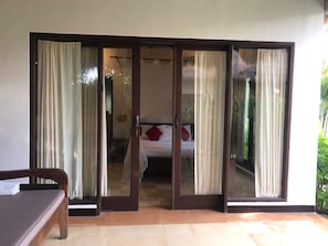 Room - Adorable Villa in great Seminyak Location near beach (Badung)