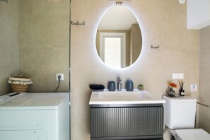 Bathroom - Kiara Garitsa House by Corfuescapes (Kerkira)