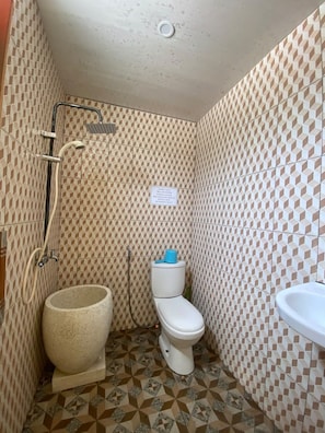 Bathroom - Lawu View Glamping (Karanganyar)