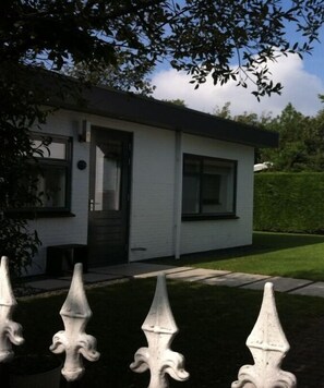 Untagged - Palace by the Sea Joossesweg (Westkapelle)