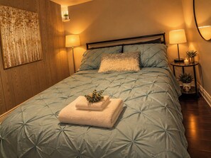 Room - Beautiful basement plus parking (Cambridge)