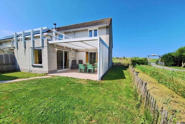 Untagged - Holiday home in Callantsoog with barbecue (Callantsoog)