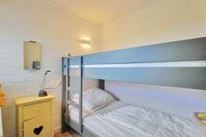Untagged - Holiday home in Callantsoog with barbecue (Callantsoog)