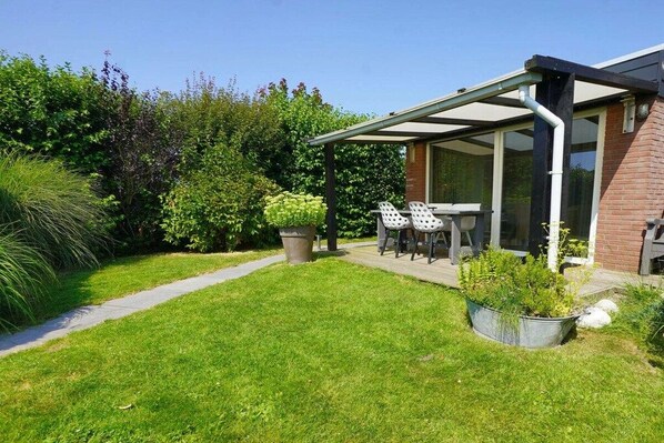 Untagged - Holiday home in Callantsoog with barbecue (Callantsoog)