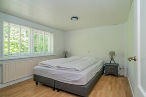 Untagged - Holiday home in Renesse with swimming pool (Renesse)