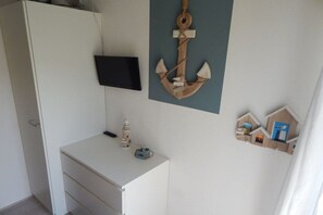 Untagged - Holiday home with 3 bedrooms (Julianadorp 207)