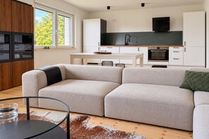 Living Room - Holiday home Eifelglück – castle view and roof terrace (Pelm)