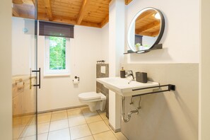 Bathroom - Vrbo Property (Malente)