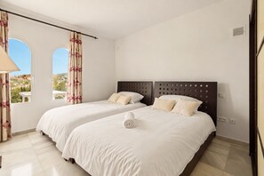 Stayhost - RDR584 - Mediterranean Villa on Aloha Golf with Pool (Marbella)