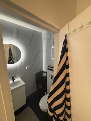 Bathroom - Cozy Studio in Antwerp (Antwerpen)