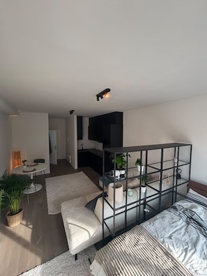 Unclassified image, 4 of 13, button - Cozy Studio in Antwerp (Antwerpen)