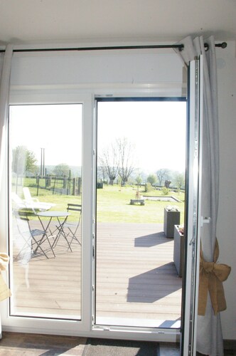 Bed and Breakfast 'Chambres Azélice' with Shared Terrace, Shared Garden and Wi-Fi