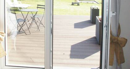 Bed and Breakfast 'Chambres Azélice' with Shared Terrace, Shared Garden and Wi-Fi