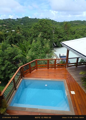 Outdoor spa tub - T -SYSSY LODGE  FOR 2 ADULTS (WITHOUT CHILDREN) TO DISCOVER MARTINIQUE (Fort-de-France)