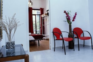 Reception - Casa Lemus (Madrid)