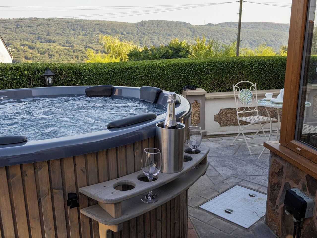 Utendørs boblebad