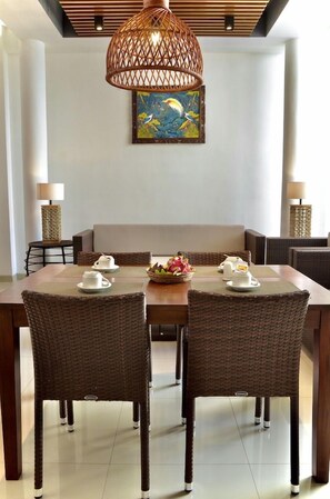 Dining - Ola Villas Uluwatu (Pecatu)