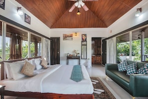Room - ELIVAAS Signature Sierra Vista Shar Pool (Talegaon Anjaneri)