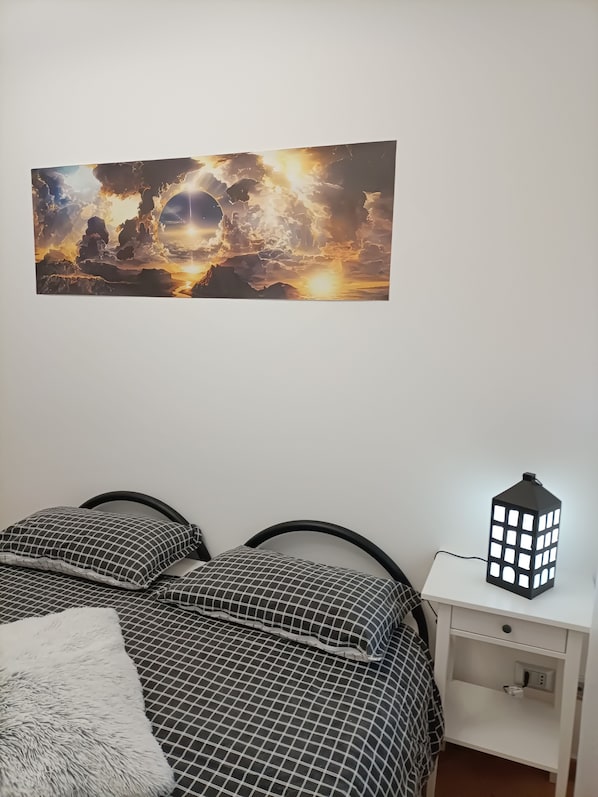 Room - Apartment 'Rosemary' with Mountain View, Private Garden and Wi-Fi (Saint-Pierre)