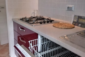 Private kitchen - Apartment 'Rosemary' with Mountain View, Private Garden and Wi-Fi (Saint-Pierre)