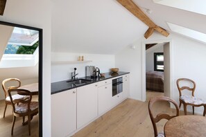 Private kitchen - Eiger View Alpine Lodge (Grindelwald)