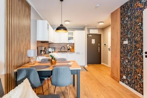Dining - Apartament Kołłątaja (Kołobrzeg)