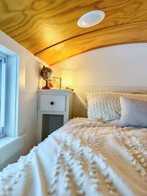 Room - Mountaintop Tiny Home 10 mins from Mount Snow (Dover)