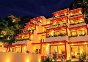 Exterior - Mabay Oceanfront - Apartment "Clothing" (Zihuatanejo)