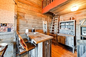 Dining - Western-Themed Decatur Studio on Main Street! (Decatur)