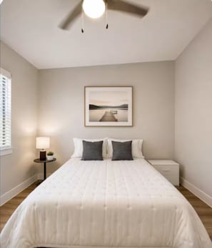 Room - Ensign - 2nd Floor - 2 Bed 1 Bath Cozy Home (Ennis)