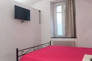 Room - Vrbo Property (Noli)