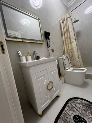 Bathroom - Hotel LION Almaty (Almaty)