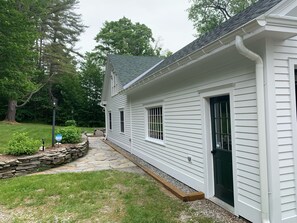 Exterior - Private Vermont Retreat. Sleeps 8; Pet-friendly; Near Magic, Bromley & Stratton. (Londonderry)