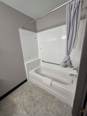 Bathroom - Travel Inn resort and Campground (Saskatoon)