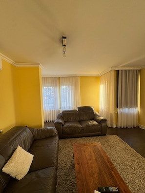 Living area - Gresa Penthouse (Pristina)